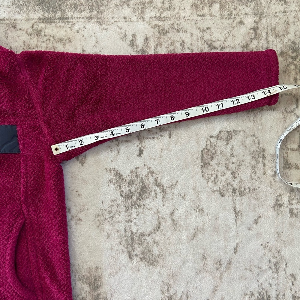 Girls S (7/8) Patagonia Magenta Fleece Pullover - Picture 9 of 9
